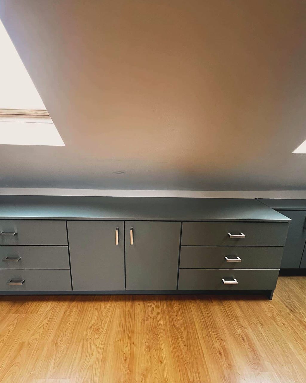 Floor-to-ceiling wardrobe section, Brentwood CM14
